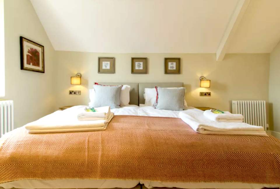 Atherstone Farmhouse - Somerset, United Kingdom