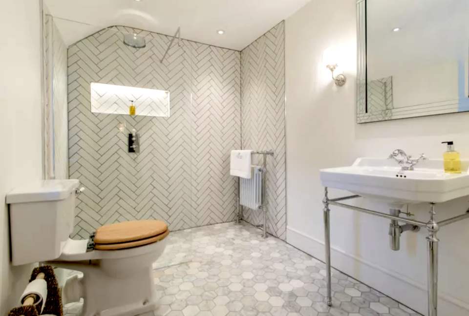 Atherstone Farmhouse - Somerset, United Kingdom