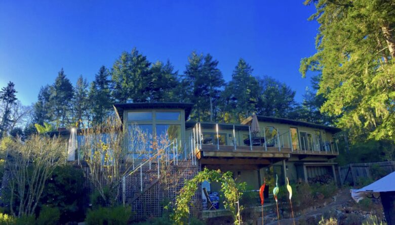 Silicon Valley Woodside Retreat in the Redwoods - Woodside, California