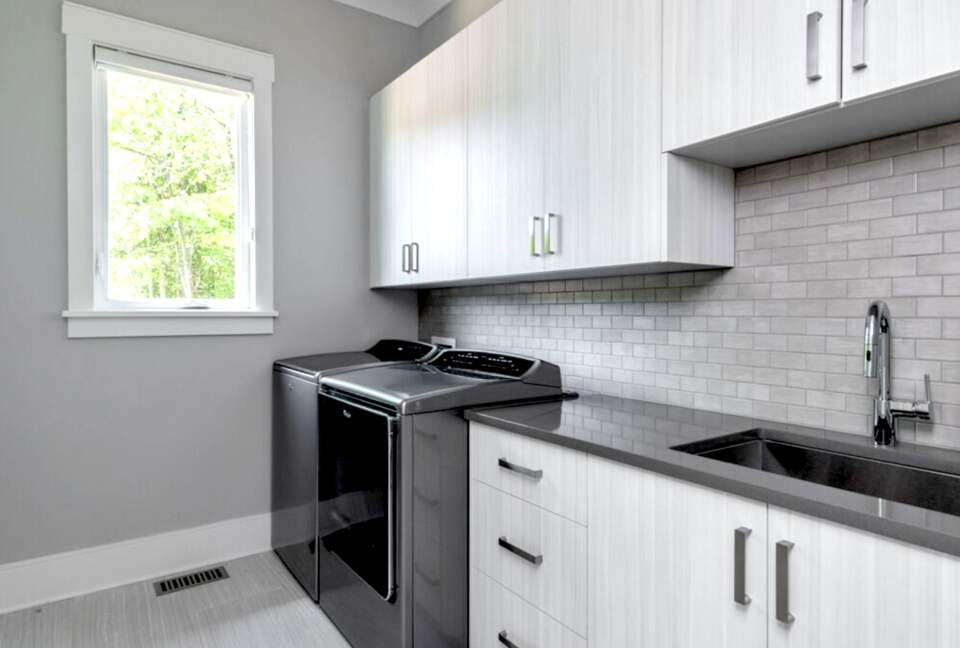 Contemporary Lake Norman Escape - Denver, North Carolina