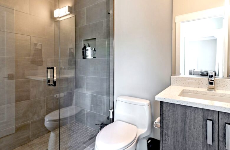 Contemporary Lake Norman Escape - Denver, North Carolina