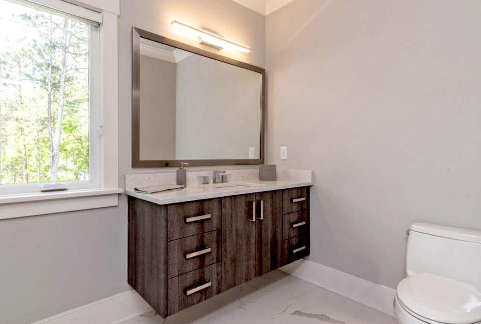 Contemporary Lake Norman Escape - Denver, North Carolina