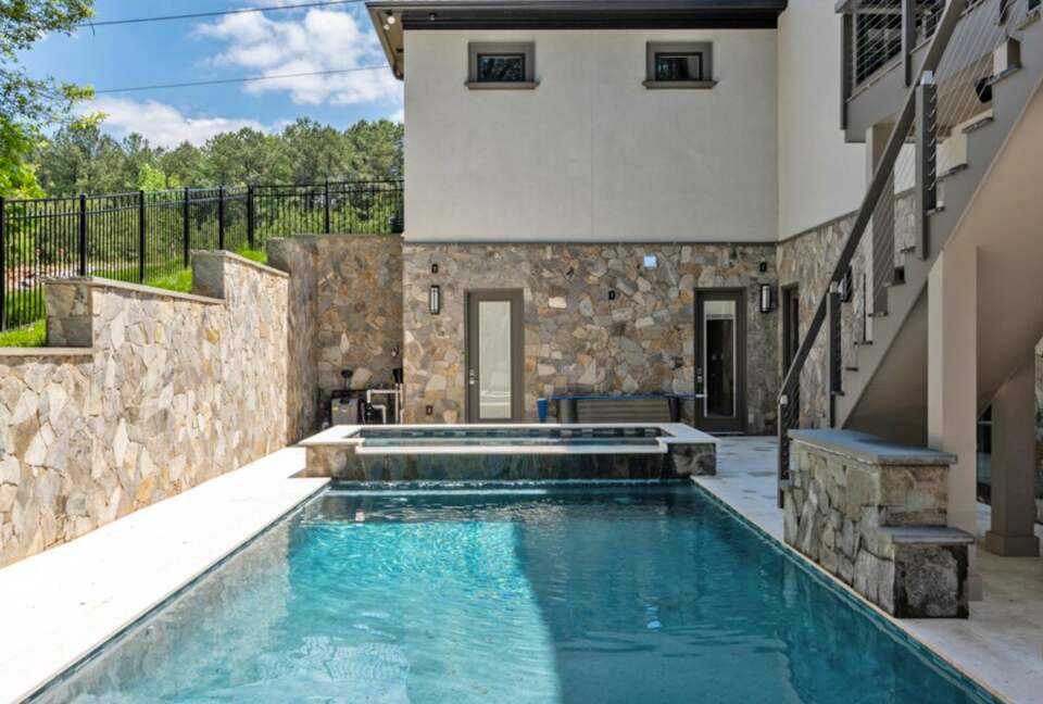 Contemporary Lake Norman Escape - Denver, North Carolina