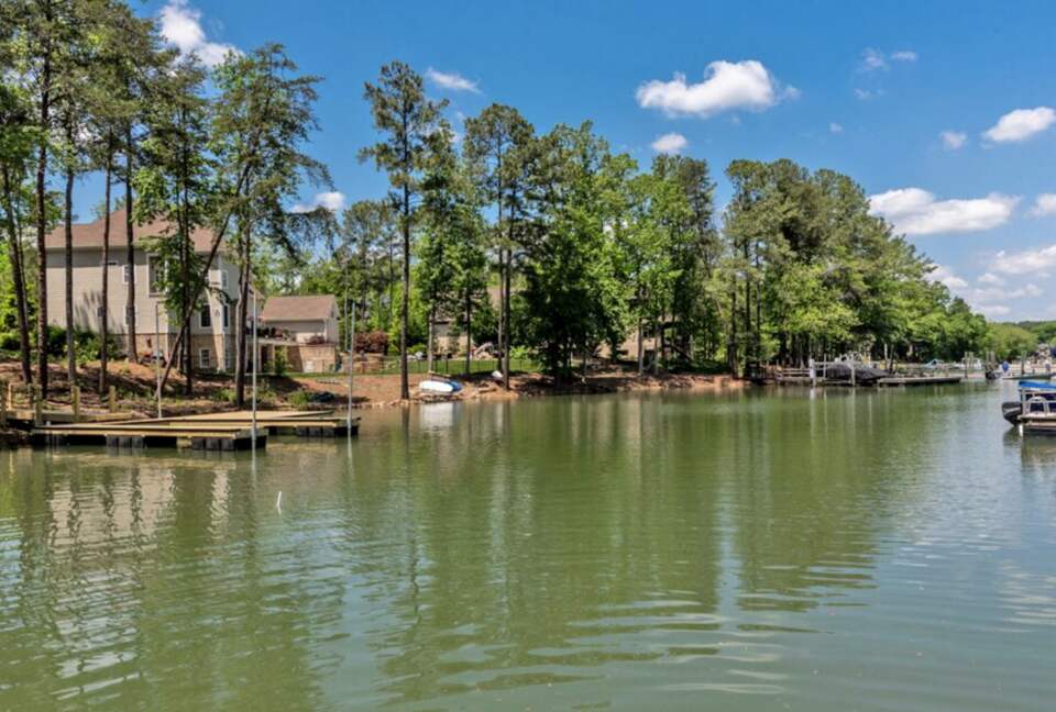 Contemporary Lake Norman Escape - Denver, North Carolina