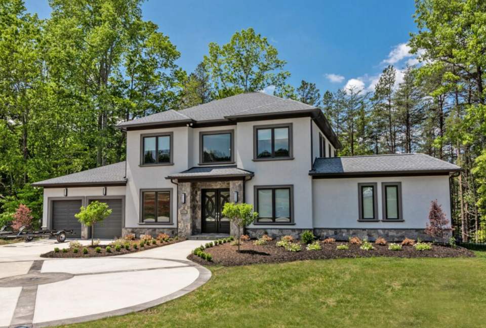 Contemporary Lake Norman Escape - Denver, North Carolina