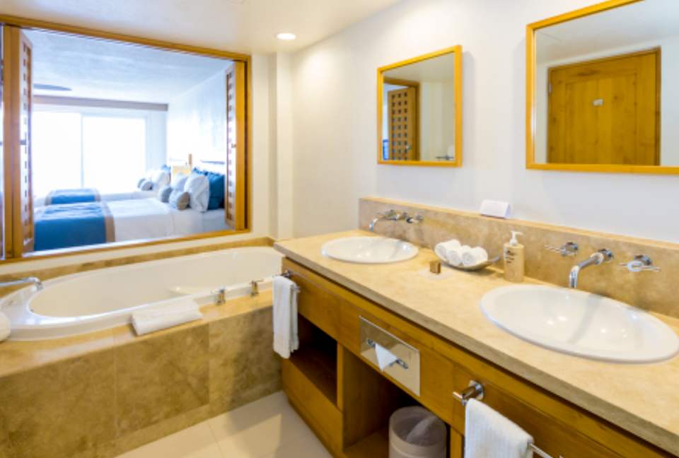 Baja Point (formerly Grand Regina) Oceanside Luxury Condo - Los Cabos, Mexico