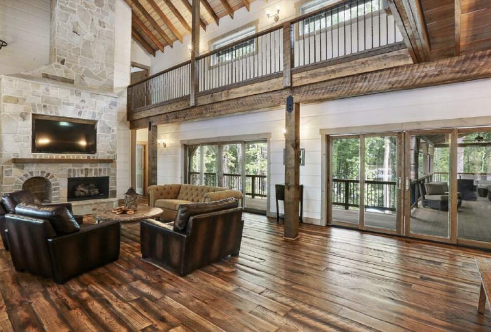 Lake Lanier Timber Estate - Cumming, Georgia