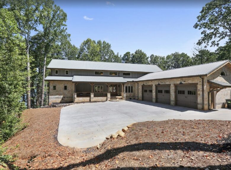 Lake Lanier Timber Estate - Cumming, Georgia