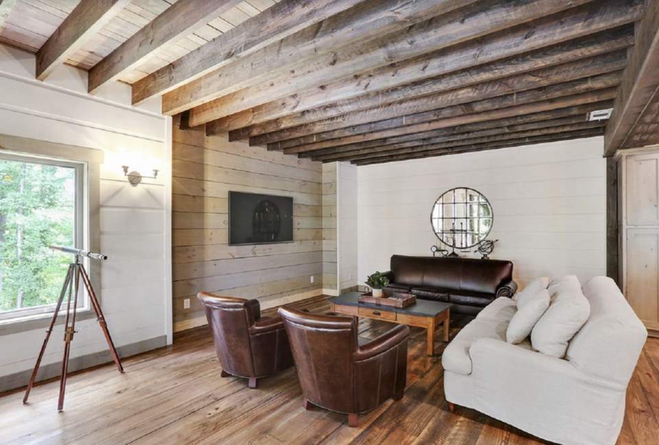 Lake Lanier Timber Estate - Cumming, Georgia