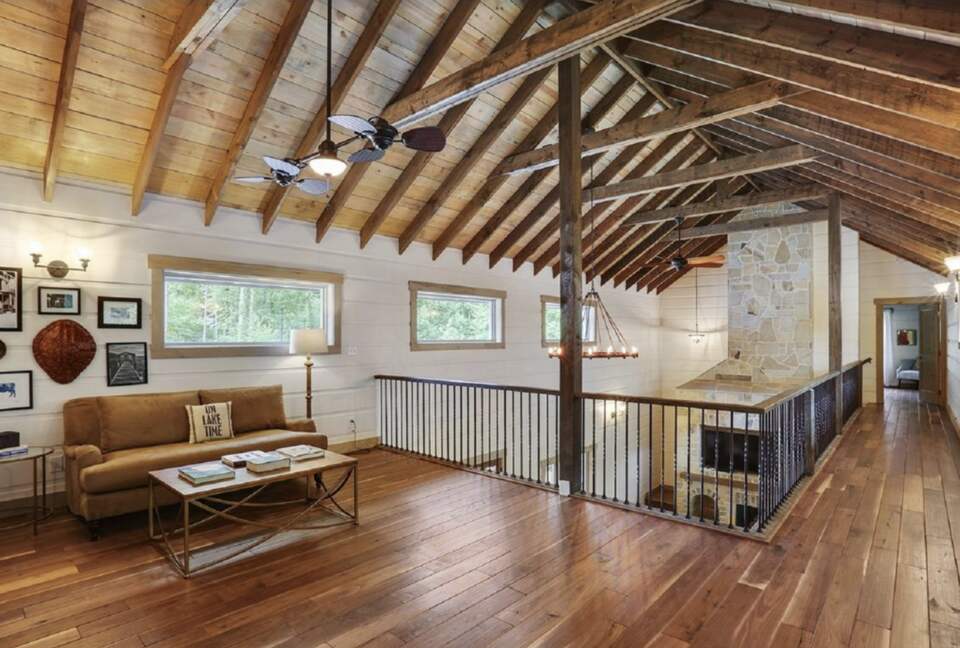 Lake Lanier Timber Estate - Cumming, Georgia