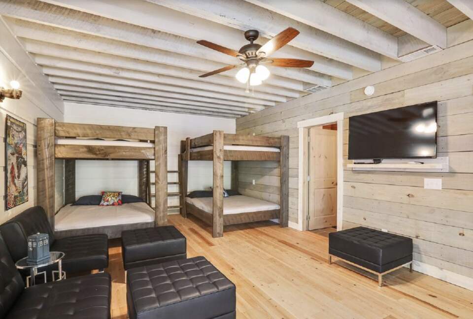 Lake Lanier Timber Estate - Cumming, Georgia