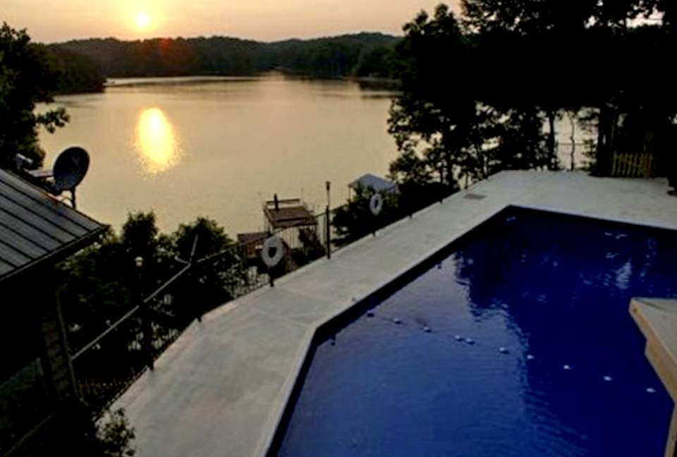 Sunset Summit on Lake Lanier - Lula, Georgia