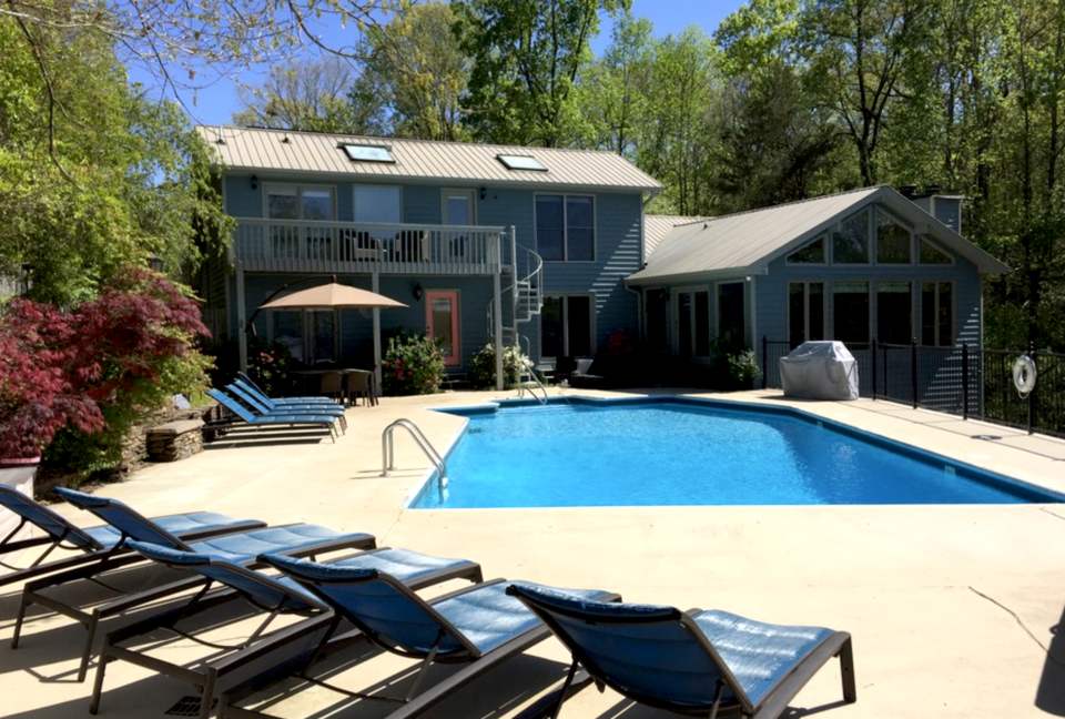 Sunset Summit on Lake Lanier - Lula, Georgia