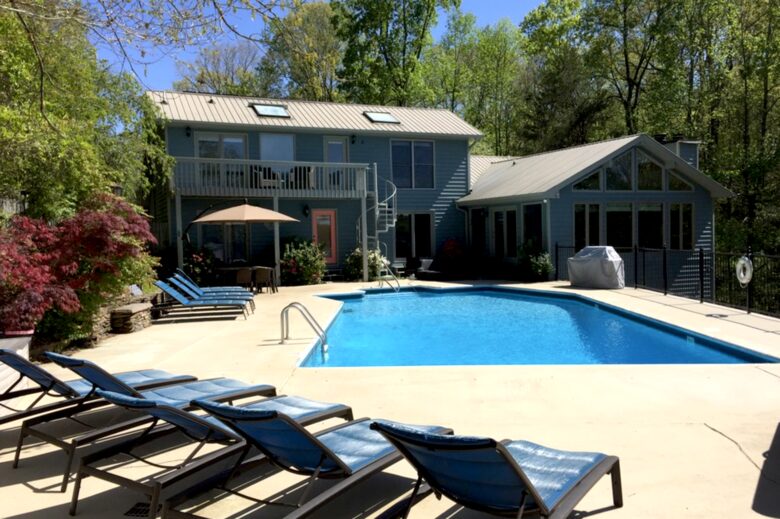 Sunset Summit on Lake Lanier - Lula, Georgia