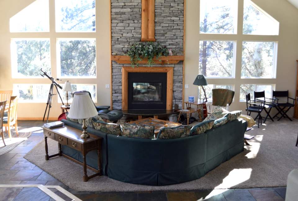 Breathtaking Pine Mountain Lodge - Pine Mountain Club, California