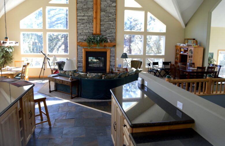 Breathtaking Pine Mountain Lodge - Pine Mountain Club, California