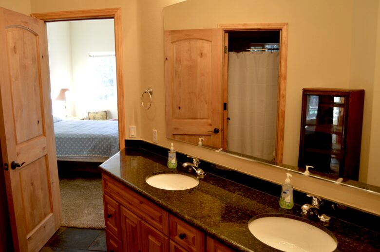 Breathtaking Pine Mountain Lodge - Pine Mountain Club, California