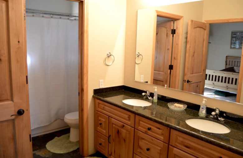 Breathtaking Pine Mountain Lodge - Pine Mountain Club, California