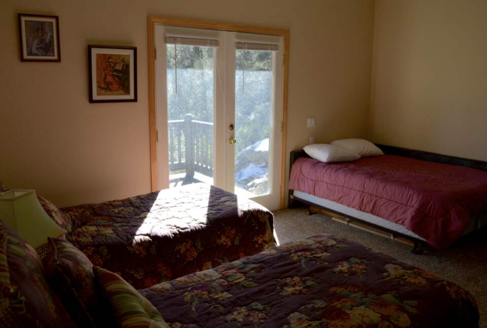 Breathtaking Pine Mountain Lodge - Pine Mountain Club, California