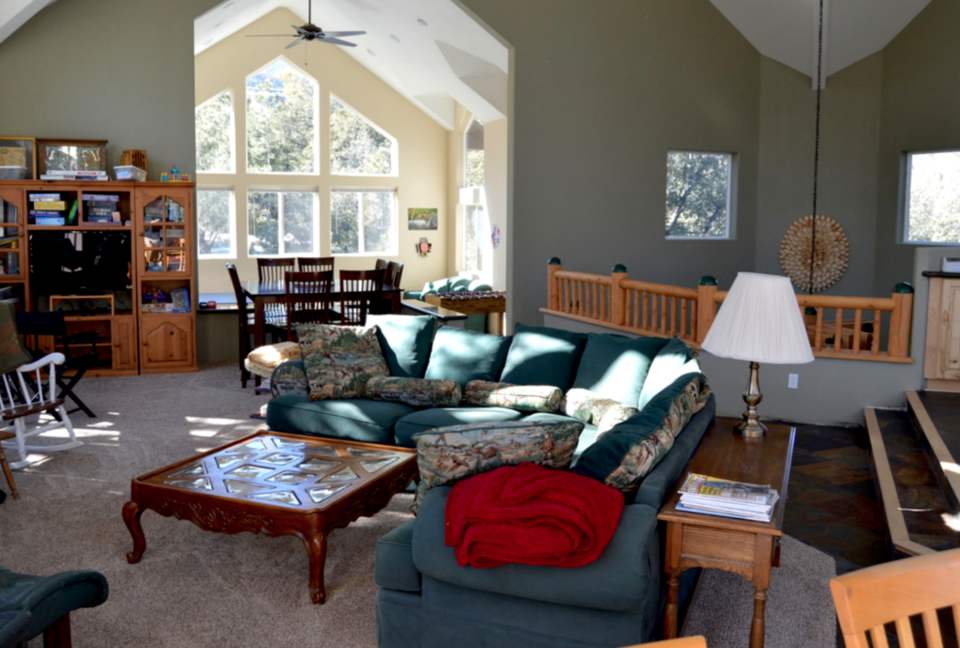 Breathtaking Pine Mountain Lodge - Pine Mountain Club, California