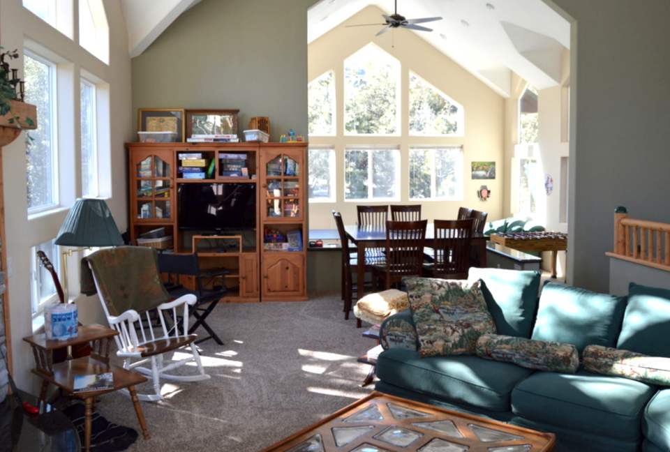 Breathtaking Pine Mountain Lodge - Pine Mountain Club, California