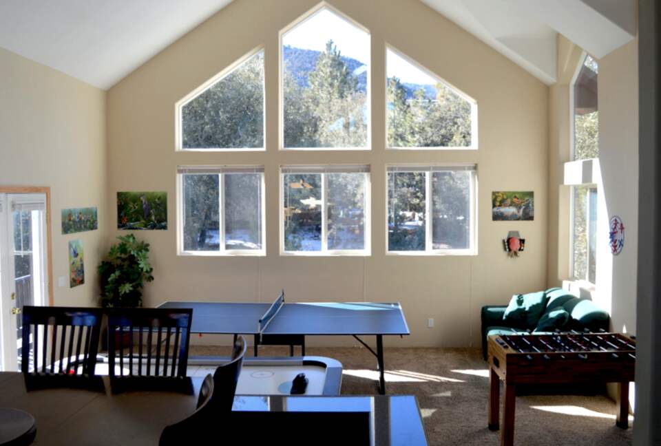 Breathtaking Pine Mountain Lodge - Pine Mountain Club, California