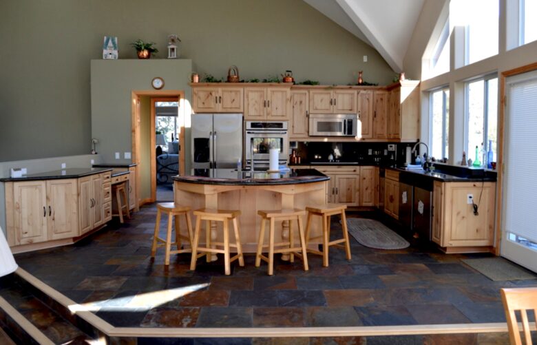 Breathtaking Pine Mountain Lodge - Pine Mountain Club, California