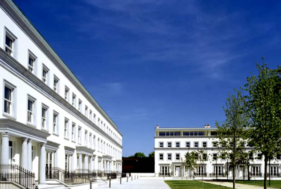 Charming Edward Square Townhome - Ballsbridge, Ireland