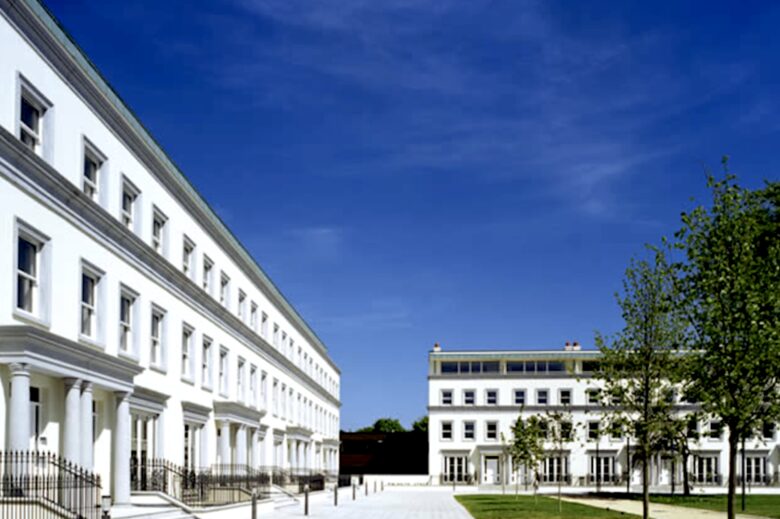 Charming Edward Square Townhome - Ballsbridge, Ireland
