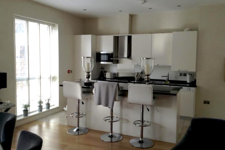 Charming Edward Square Townhome - Ballsbridge, Ireland