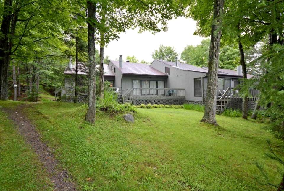 Mont-Tremblant Ski Chalet - Ski-In/Ski-Out Access - Mont Tremblant, Canada