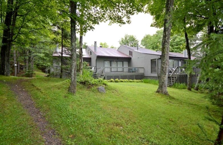 Mont-Tremblant Ski Chalet - Ski-In/Ski-Out Access - Mont Tremblant, Canada