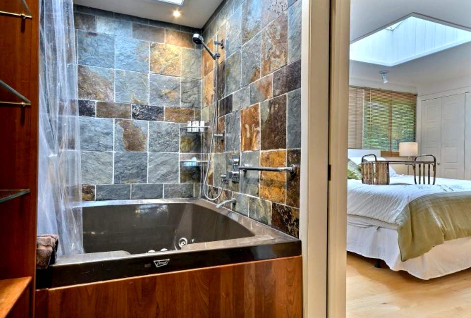 Mont-Tremblant Ski Chalet - Ski-In/Ski-Out Access - Mont Tremblant, Canada