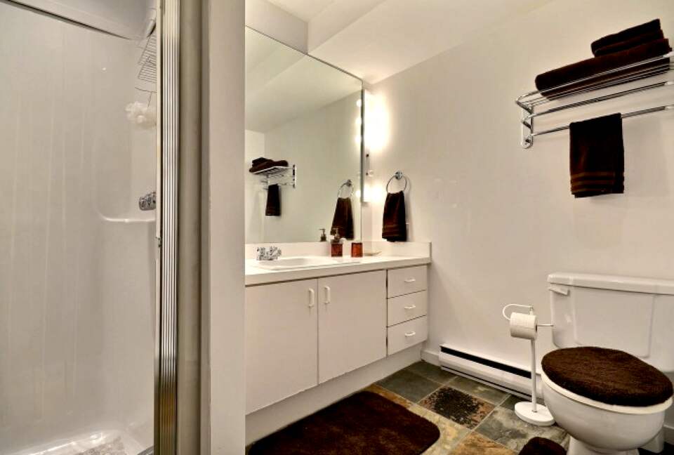 Mont-Tremblant Ski Chalet - Ski-In/Ski-Out Access - Mont Tremblant, Canada