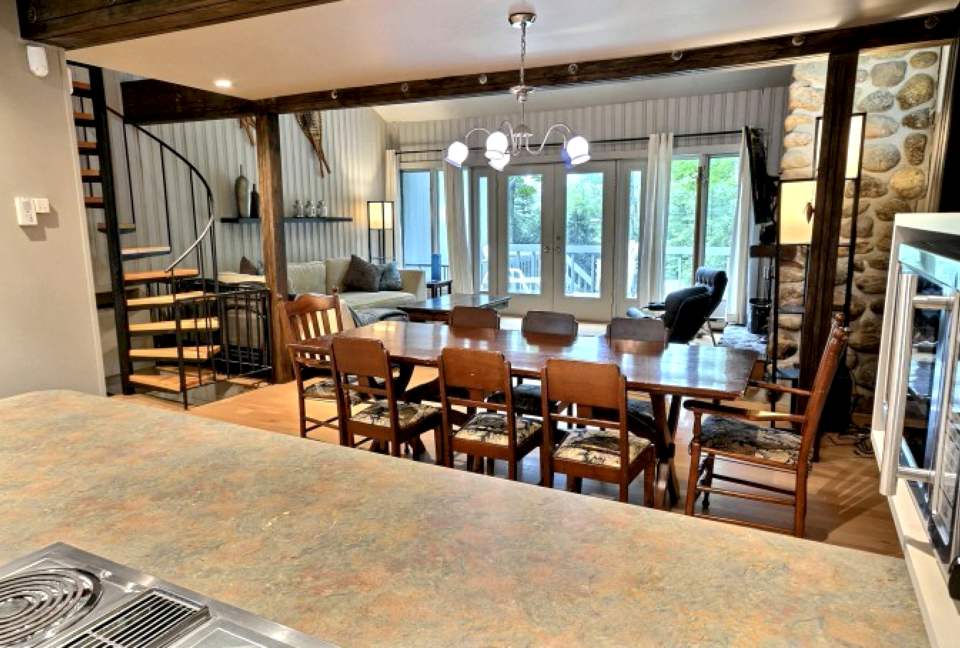 Mont-Tremblant Ski Chalet - Ski-In/Ski-Out Access - Mont Tremblant, Canada