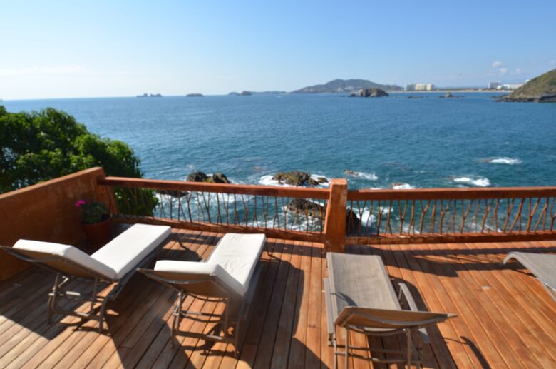 Pacific Paradise - Ixtapa de Azueta, Mexico