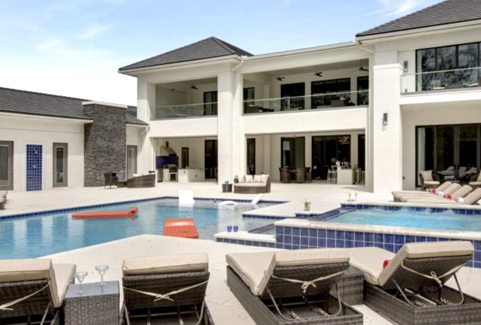 The White House Of Reunion - Reunion, Florida