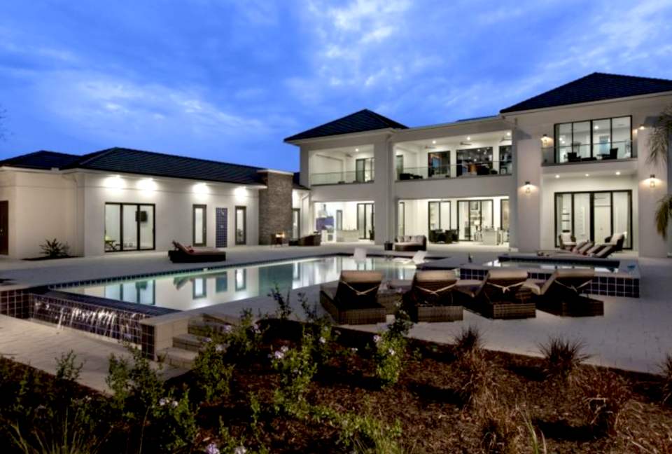 The White House Of Reunion - Reunion, Florida