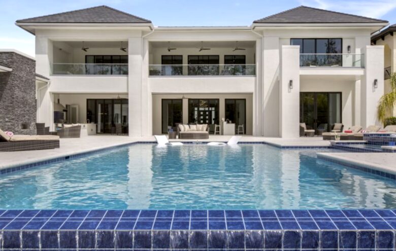 The White House Of Reunion - Reunion, Florida