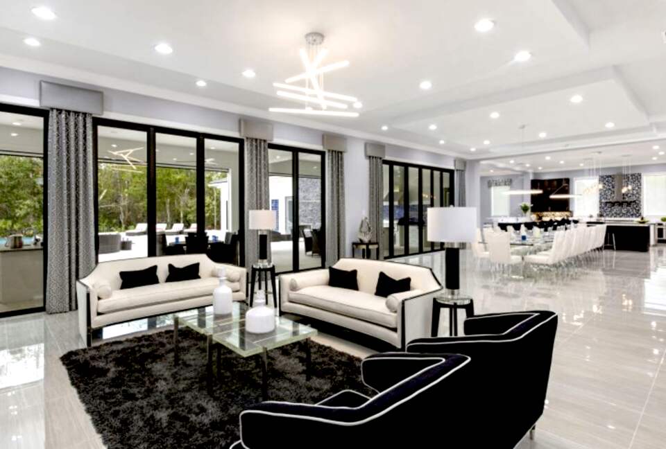 The White House Of Reunion - Reunion, Florida