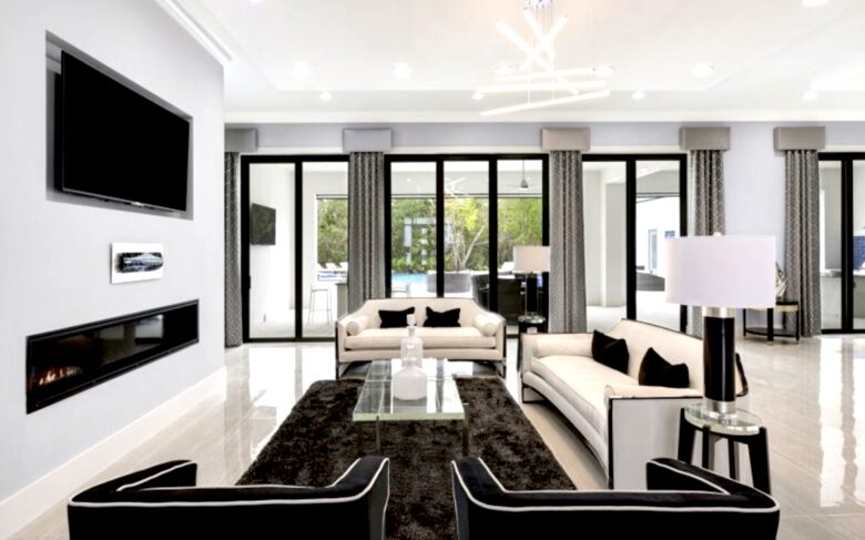 The White House Of Reunion - Reunion, Florida