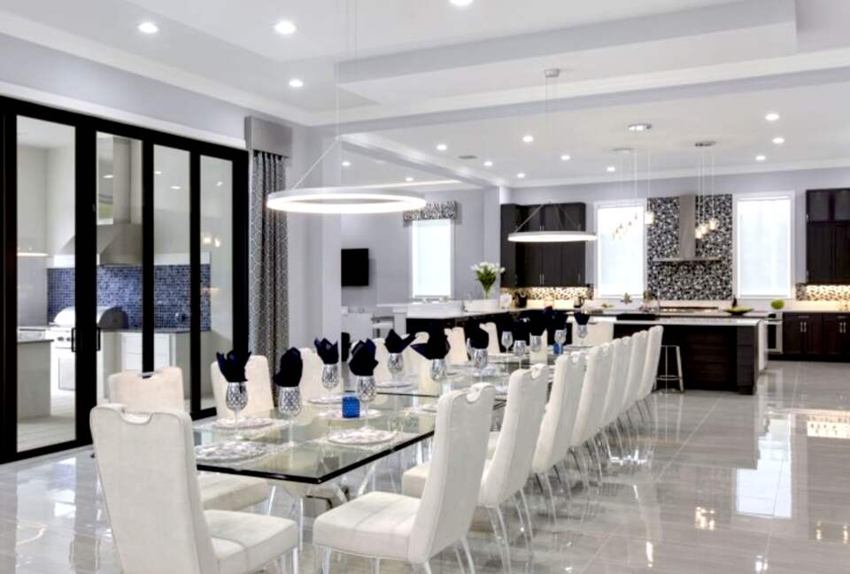 The White House Of Reunion - Reunion, Florida