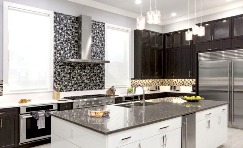 The White House Of Reunion - Reunion, Florida