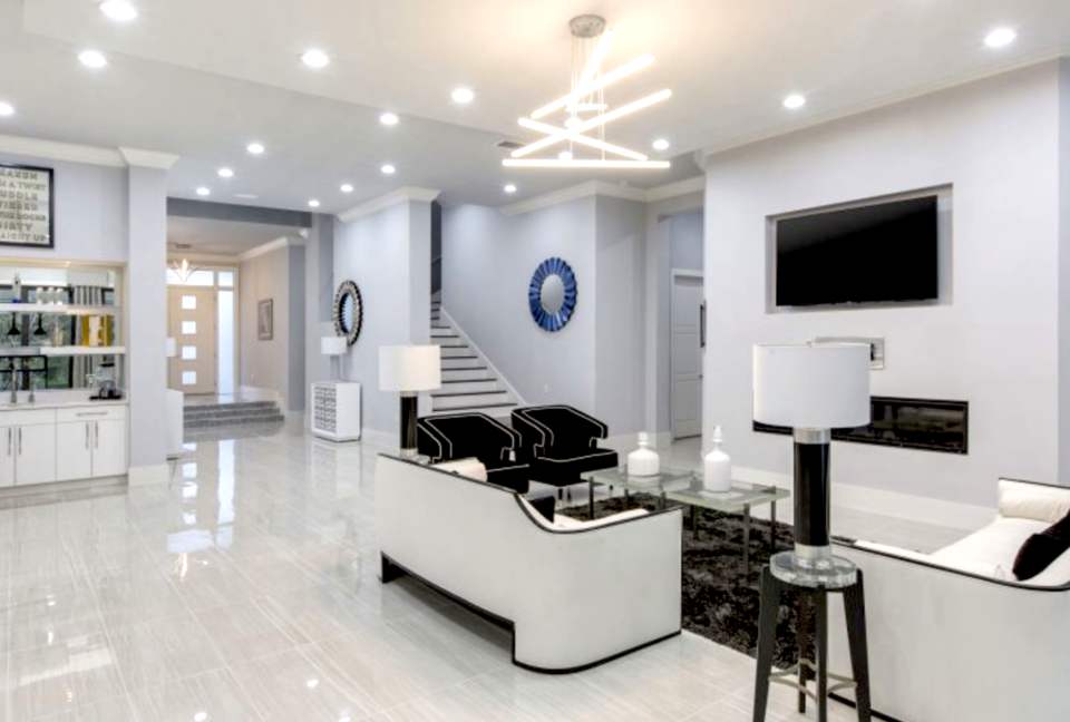 The White House Of Reunion - Reunion, Florida