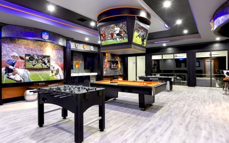 The White House Of Reunion - Reunion, Florida