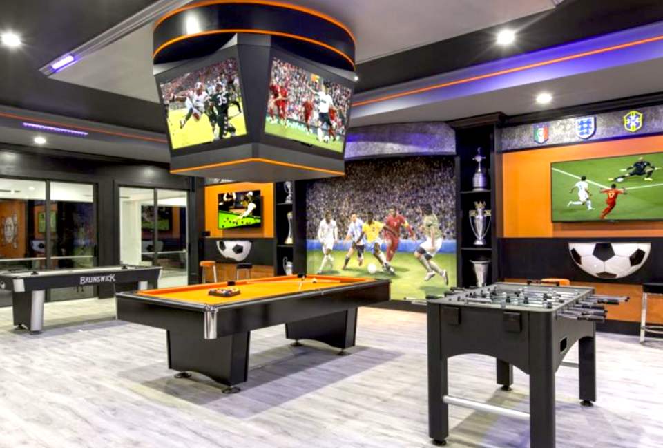 The White House Of Reunion - Reunion, Florida