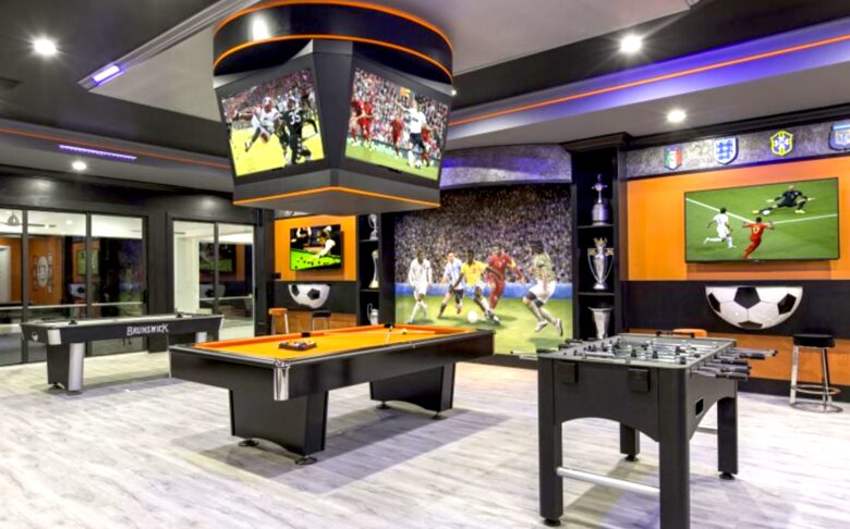 The White House Of Reunion - Reunion, Florida