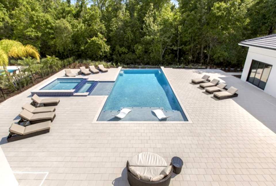 The White House Of Reunion - Reunion, Florida