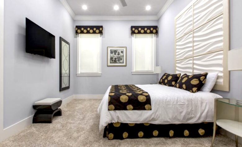 The White House Of Reunion - Reunion, Florida