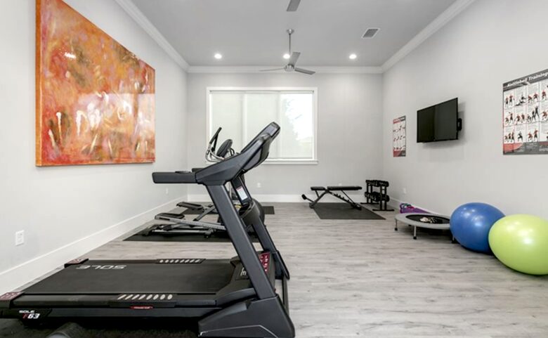 The White House Of Reunion - Reunion, Florida